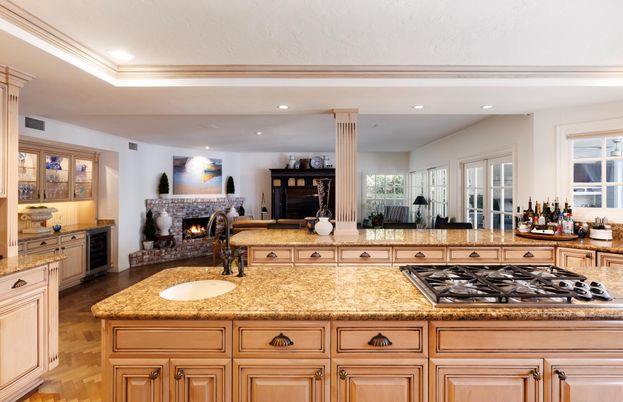 Fireplace, Interior, Kitchen, Recessed Lighting, Wood Texture Flooring