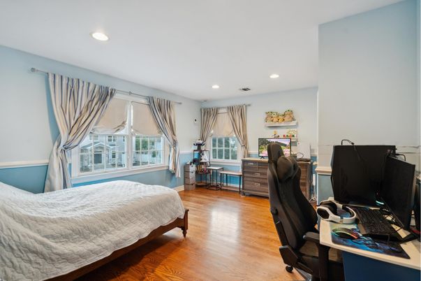 Bedroom, Home Office, Interior, Recessed Lighting, Wood Texture Flooring