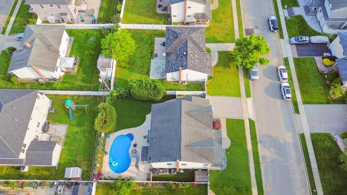 Exterior, Drone