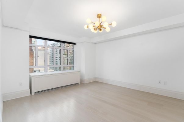 Chandelier, Empty room, Interior, Wood Texture Flooring