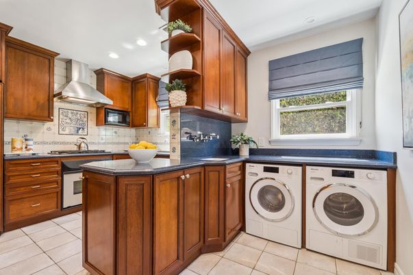 Interior, Kitchen, Recessed Lighting, Washer