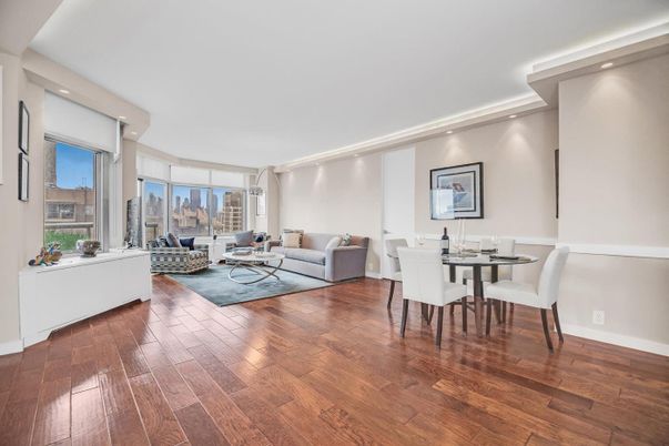 Dining room, Interior, Living room, Recessed Lighting, Wood Texture Flooring