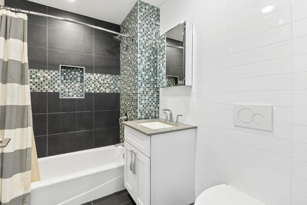 Bathroom, Interior, Recessed Lighting