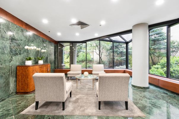 Interior, Living room, Recessed Lighting, Sun Room