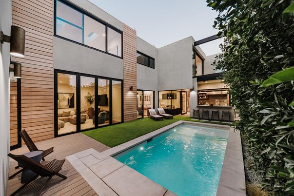 Exterior, Pool