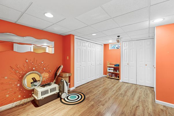 Interior, Recessed Lighting, Wood Texture Flooring