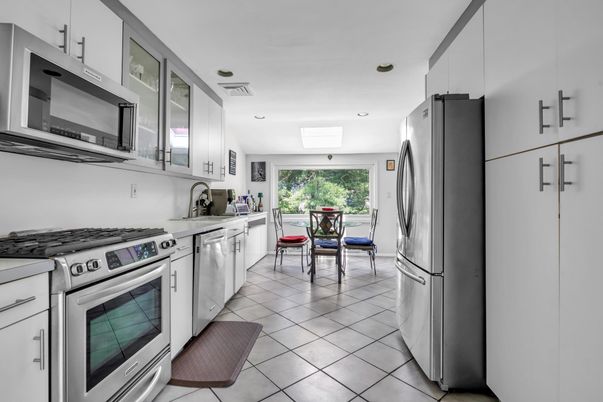 Dining room, Interior, Kitchen, Recessed Lighting, Stainless Steel Appliances