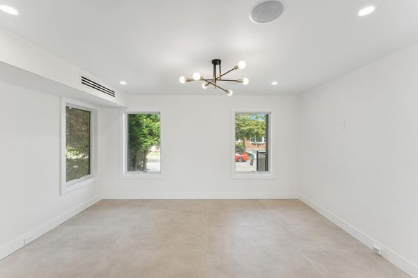 Empty room, Interior, Pendant Lights, Recessed Lighting
