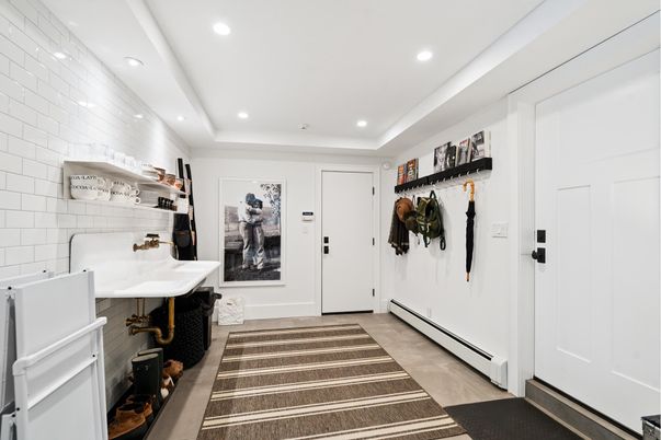 Interior, Recessed Lighting