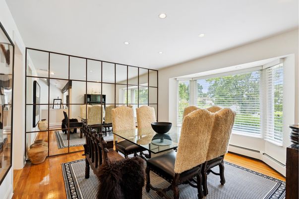 Dining room, Interior, Living room, Recessed Lighting, Wood Texture Flooring