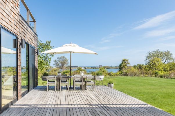 Backyard, Exterior, Water