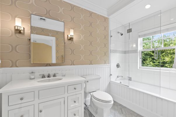 Bathroom, Interior, Recessed Lighting