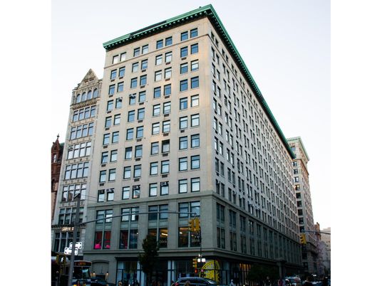 Exterior, Facade, Chicago School