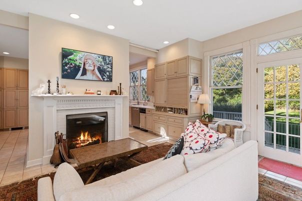 Fireplace, Interior, Living room, Recessed Lighting