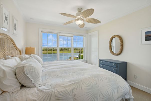 Bedroom, Interior, Water