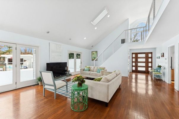 Interior, Living room, Recessed Lighting, Wood Texture Flooring