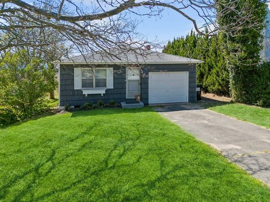 Attached, Backyard, Exterior, Facade, Cape Cod