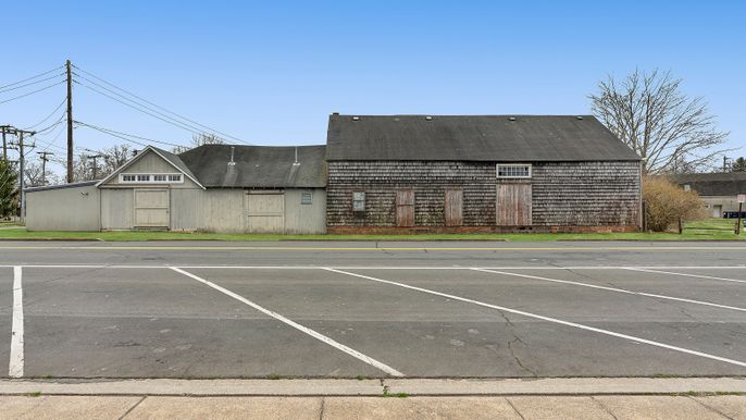 Exterior, Tennis Courts