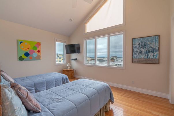 Bedroom, Interior, Water, Wood Texture Flooring