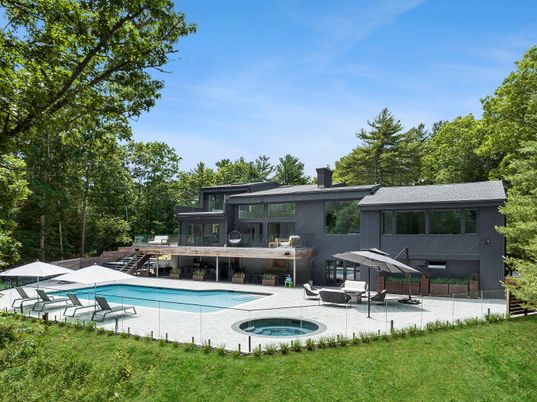 Backyard, Exterior, Pool