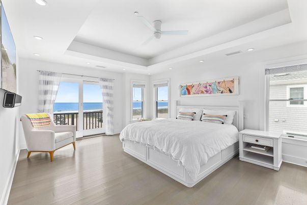Bedroom, Interior, Recessed Lighting, Water, Wood Texture Flooring