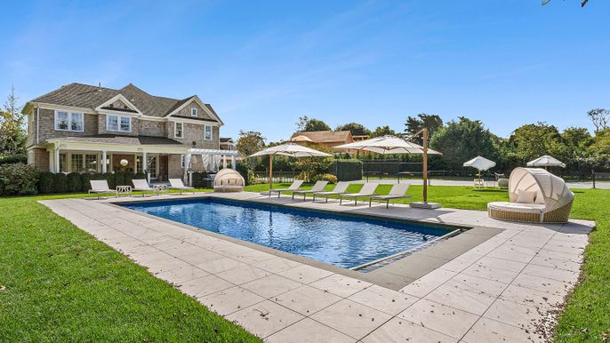 Backyard, Exterior, Pool