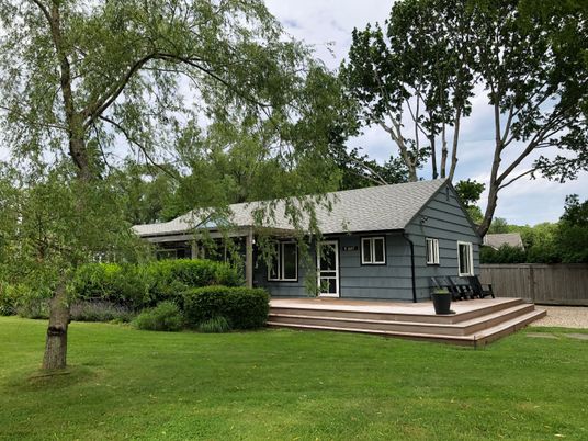 Backyard, Exterior, Facade, Cape Cod