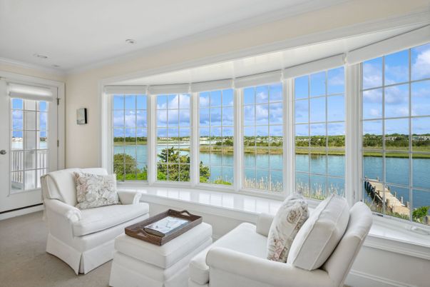 Interior, Living room, Water