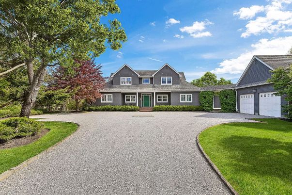 Attached, Exterior, Facade, Cape Cod