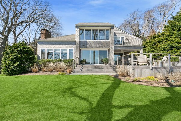 Backyard, Exterior, Facade, Modern