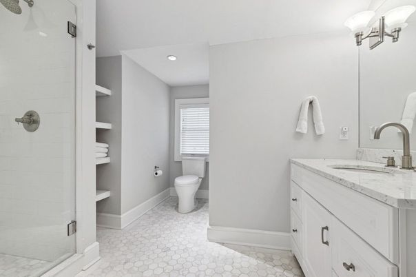 Bathroom, Dual Sink Vanities, Interior, Recessed Lighting