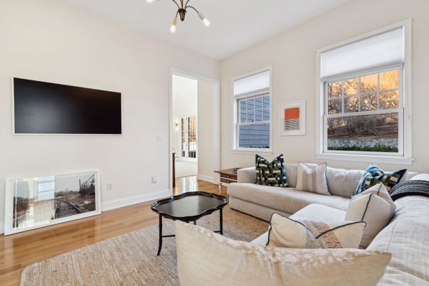 Interior, Living room, Pendant Lights, Wood Texture Flooring