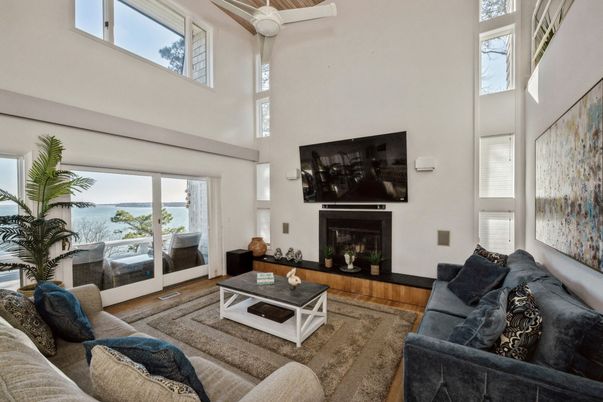 Fireplace, Interior, Living room, Water