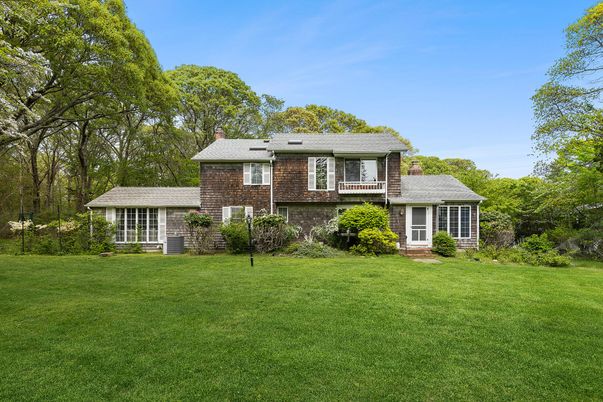 Backyard, Exterior, Facade, Brick Facade, Split Level