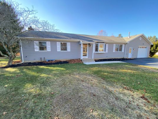 Attached, Detached Garage, Exterior, Facade, Cape Cod