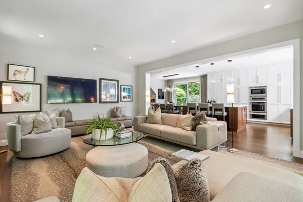 Dining room, Interior, Kitchen, Living room, Pendant Lights, Recessed Lighting, Stainless Steel Appliances, Wood Texture Flooring