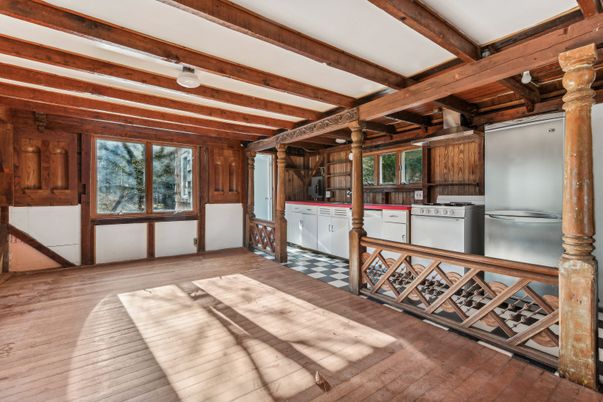 Interior, Washer, Wooden Beams, Wood Texture Flooring