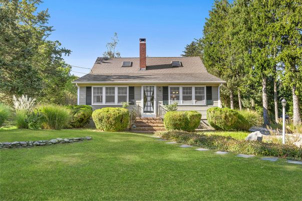 Backyard, Exterior, Facade, Cape Cod