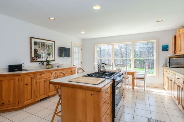Dining room, Interior, Kitchen, Recessed Lighting