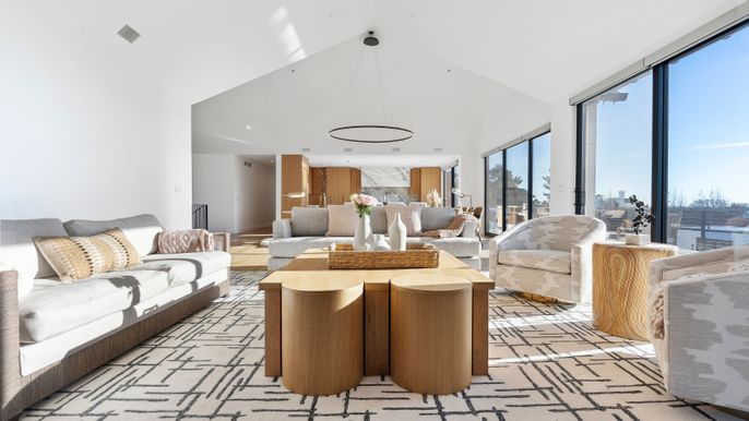 Interior, Living room, Pendant Lights, Recessed Lighting