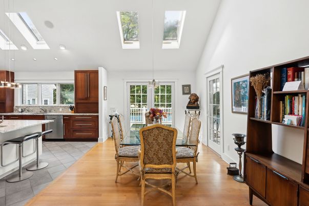 Dining room, Interior, Kitchen, Pendant Lights, Recessed Lighting, Wood Texture Flooring