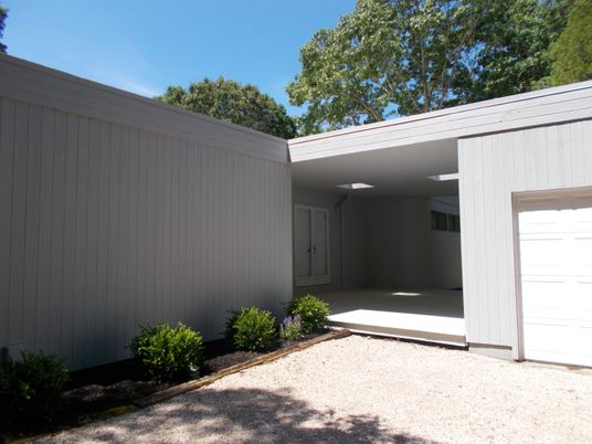 Detached Garage, Exterior