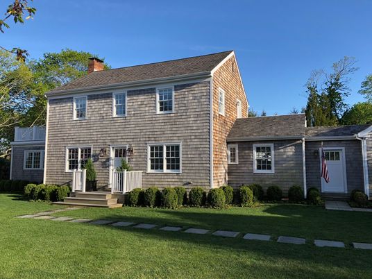 Exterior, Facade, Georgian