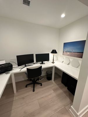 Home Office, Interior, Recessed Lighting, Wood Texture Flooring