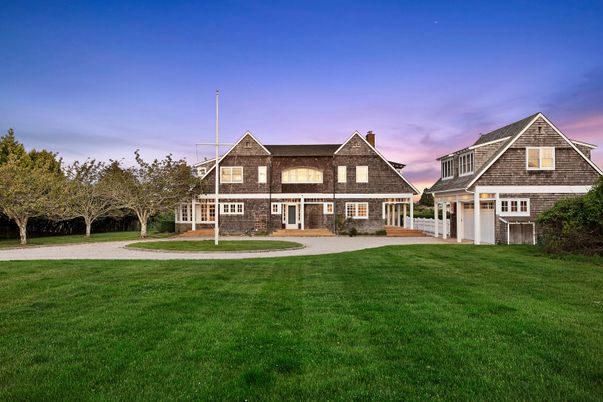 Backyard, Exterior, Facade, French Provincial