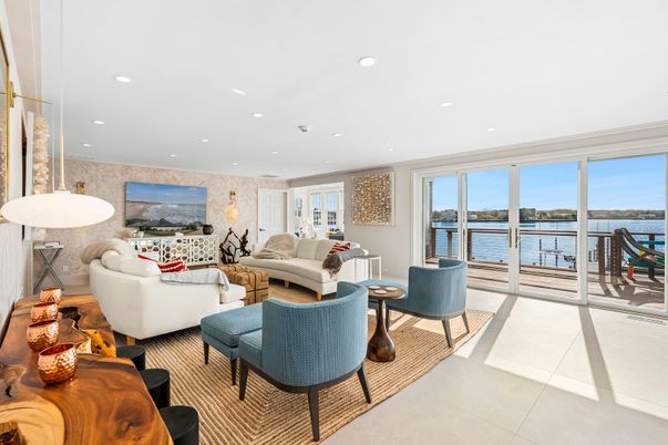 Interior, Living room, Recessed Lighting, Water