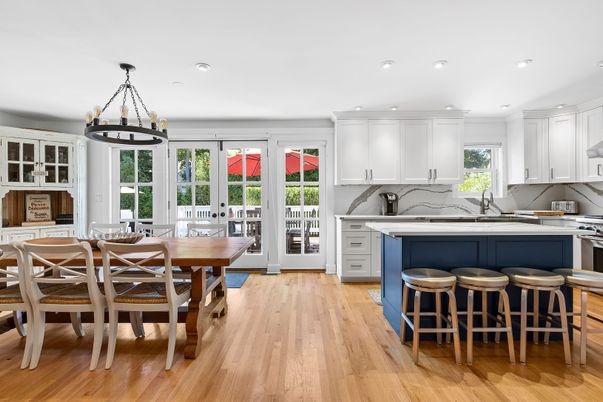 Dining room, Interior, Kitchen, Pendant Lights, Recessed Lighting, Wood Texture Flooring