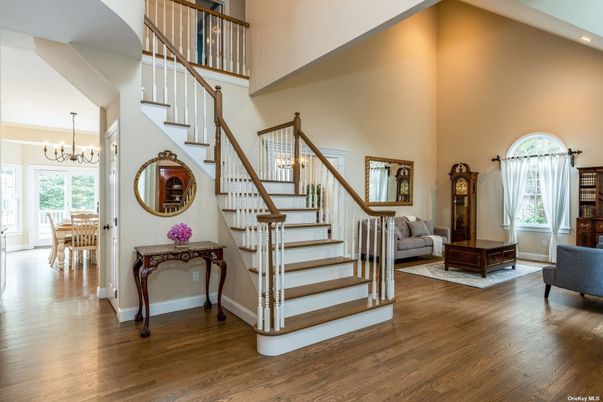 Chandelier, Dining room, Interior, Recessed Lighting, Wood Texture Flooring