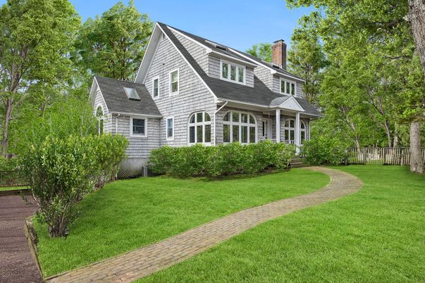 Exterior, Facade, Tudor Revival