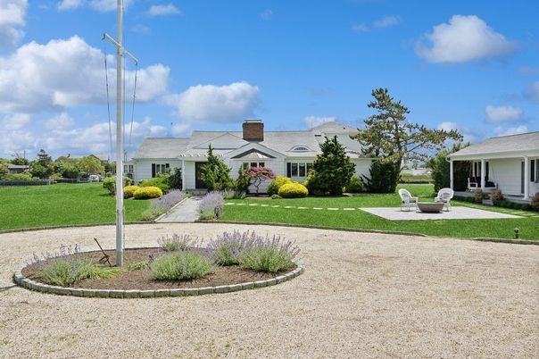 Backyard, Exterior, Facade, Cape Cod